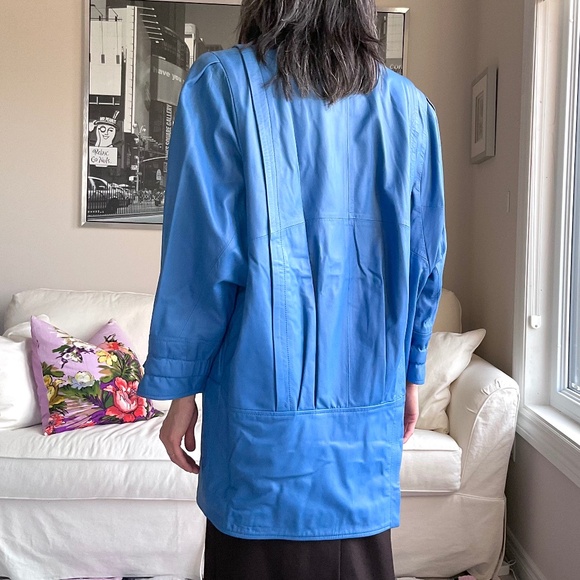 Vintage periwinkle blue leather batwing jacket - Picture 4 of 16
